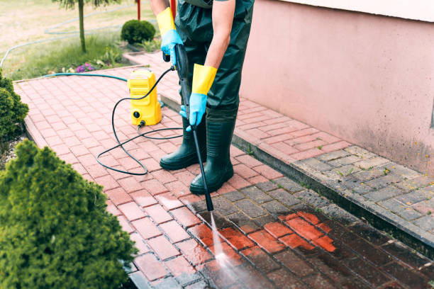 Best Pool Deck Cleaning  in Englishtown, NJ